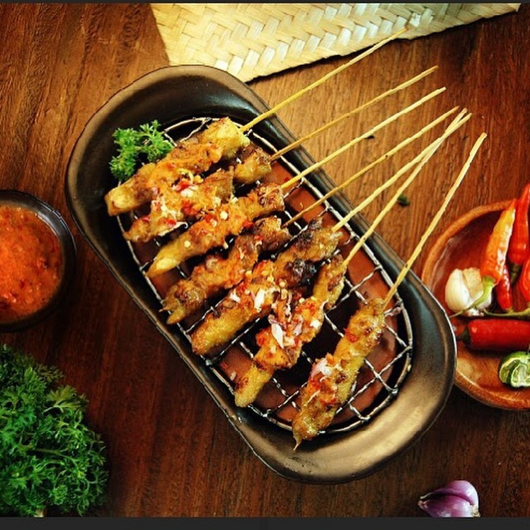 Sate Ayam Ambal Mas Radi: Rasa Autentik di Jantung Cilacap